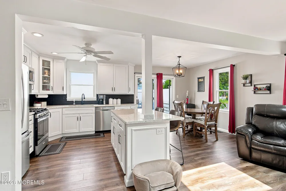 28 Harbor View Lane Toms River, NJ 08753