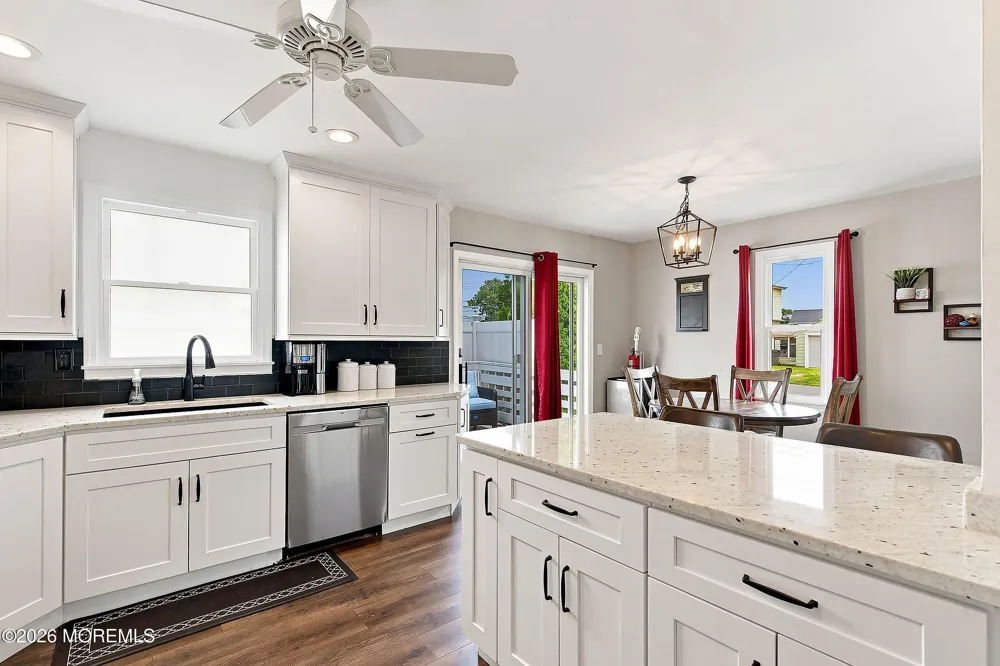 28 Harbor View Lane Toms River, NJ 08753