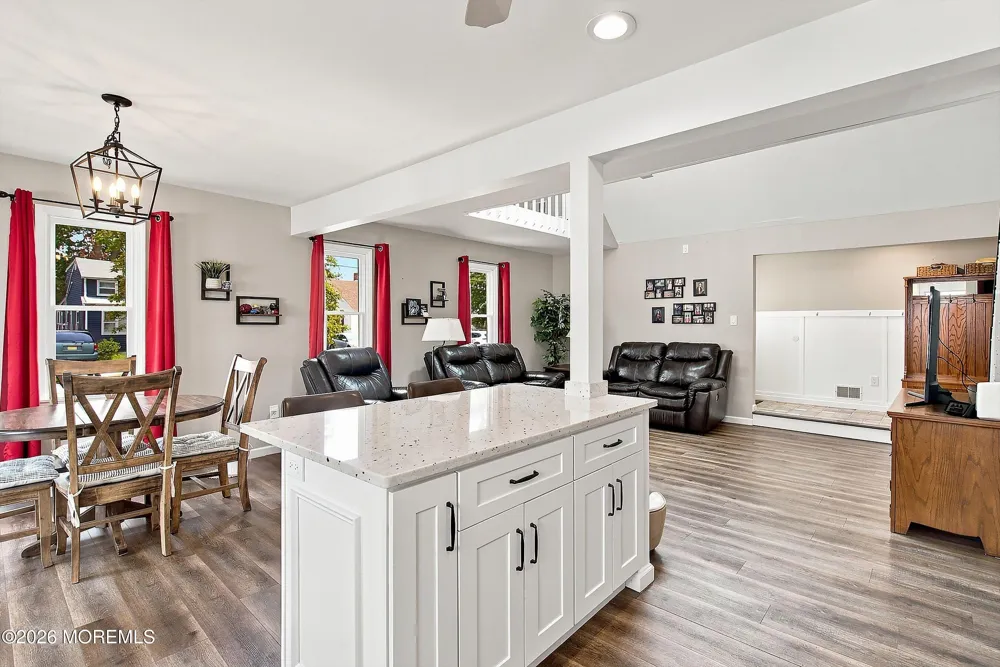 28 Harbor View Lane Toms River, NJ 08753