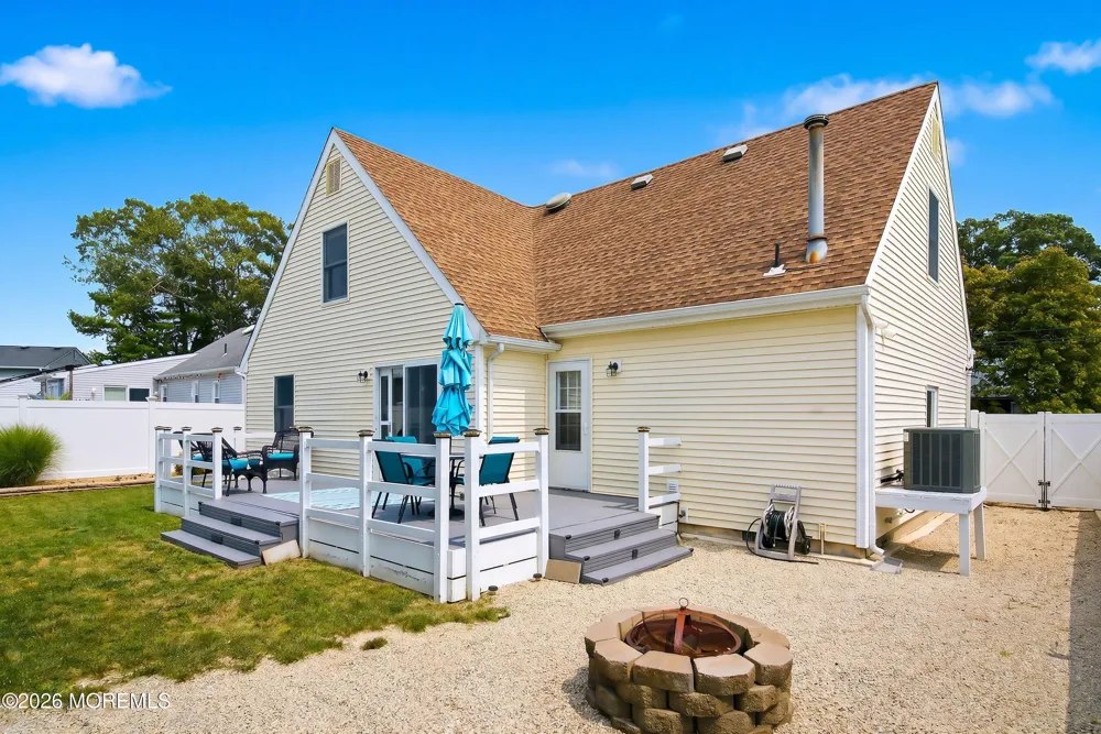 28 Harbor View Lane Toms River, NJ 08753