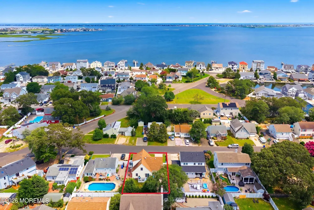 28 Harbor View Lane Toms River, NJ 08753