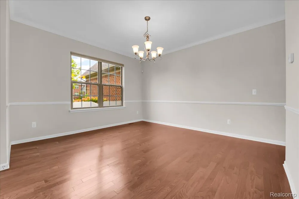41761 Steinbeck Glen Novi City, MI 48377