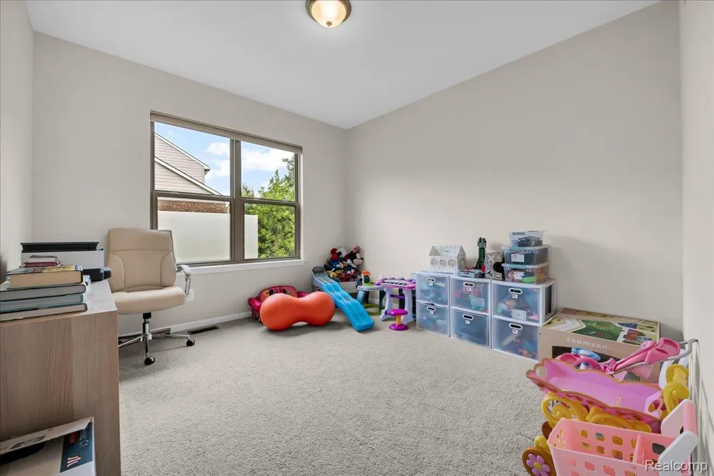41761 Steinbeck Glen Novi City, MI 48377