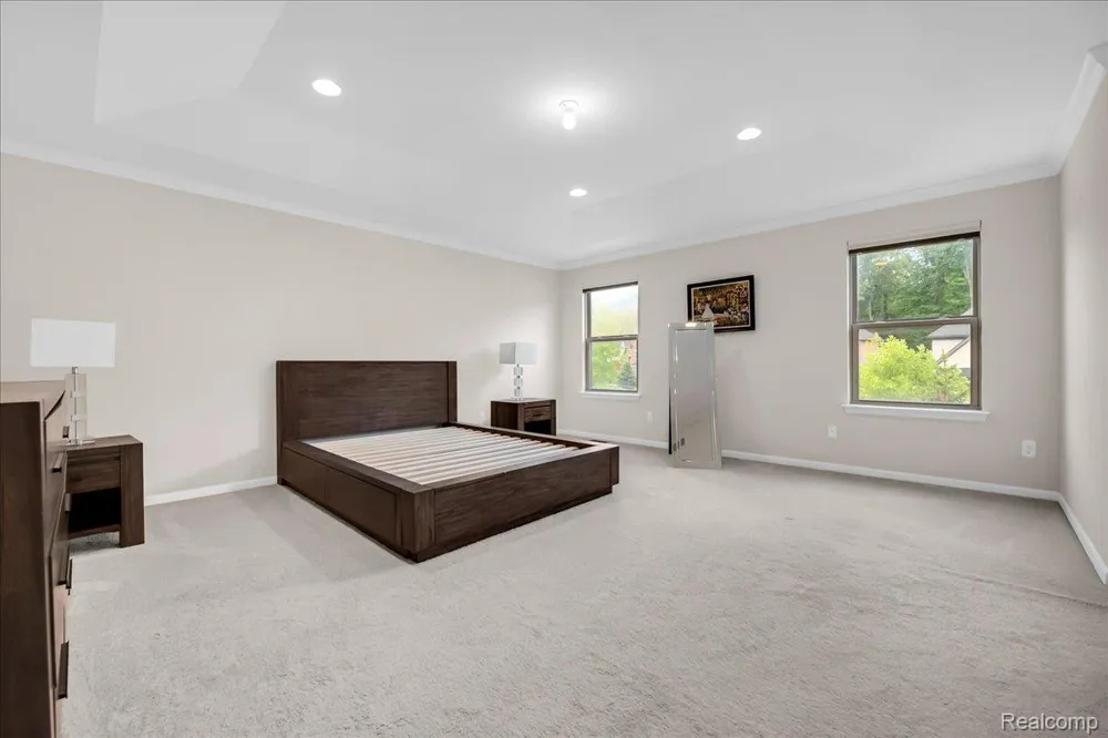 41761 Steinbeck Glen Novi City, MI 48377