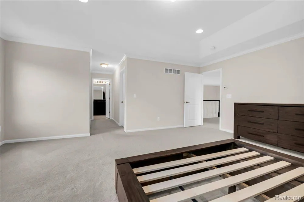 41761 Steinbeck Glen Novi City, MI 48377