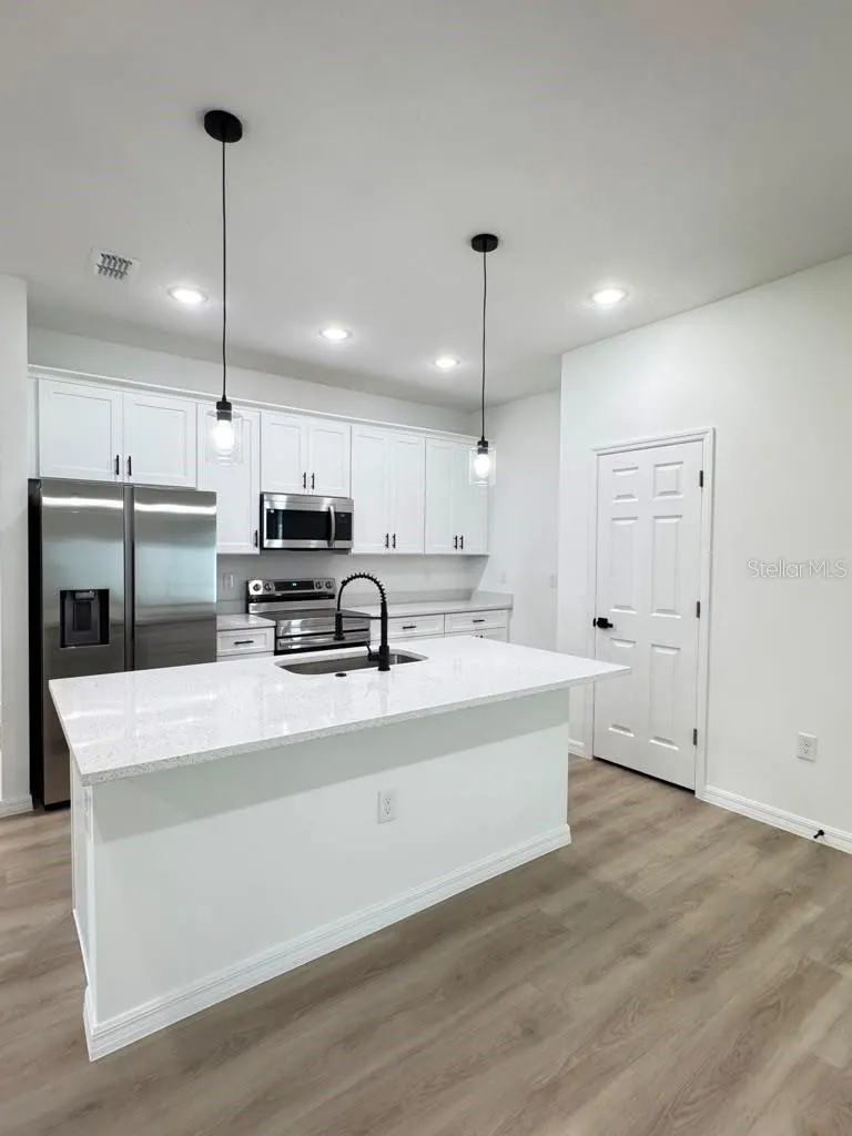 10032 DELTONA BOULEVARD Dunnellon, FL 34434