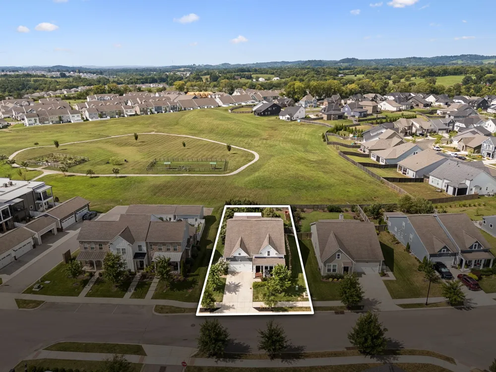 543 Farmstead Ln Spring Hill, TN 37174
