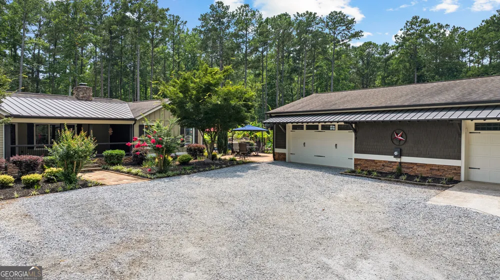 359 Trammell RD Moreland, GA 30259