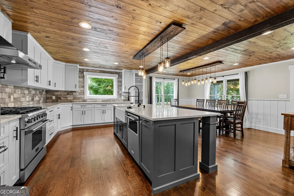 359 Trammell RD Moreland, GA 30259