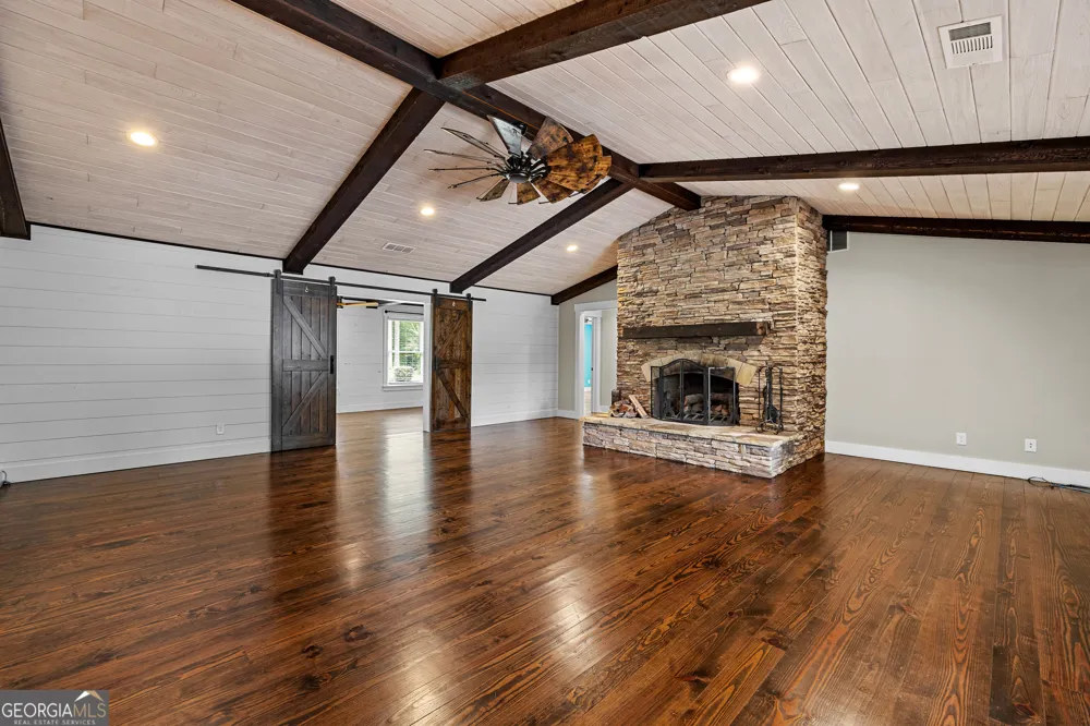 359 Trammell RD Moreland, GA 30259