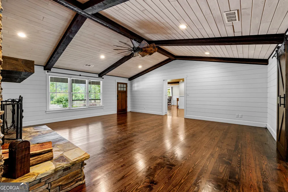 359 Trammell RD Moreland, GA 30259