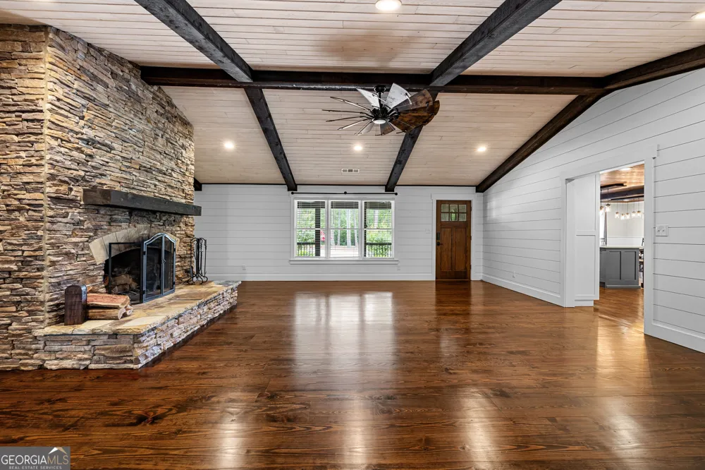 359 Trammell RD Moreland, GA 30259
