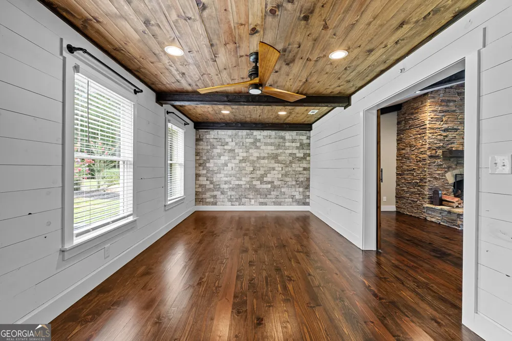 359 Trammell RD Moreland, GA 30259