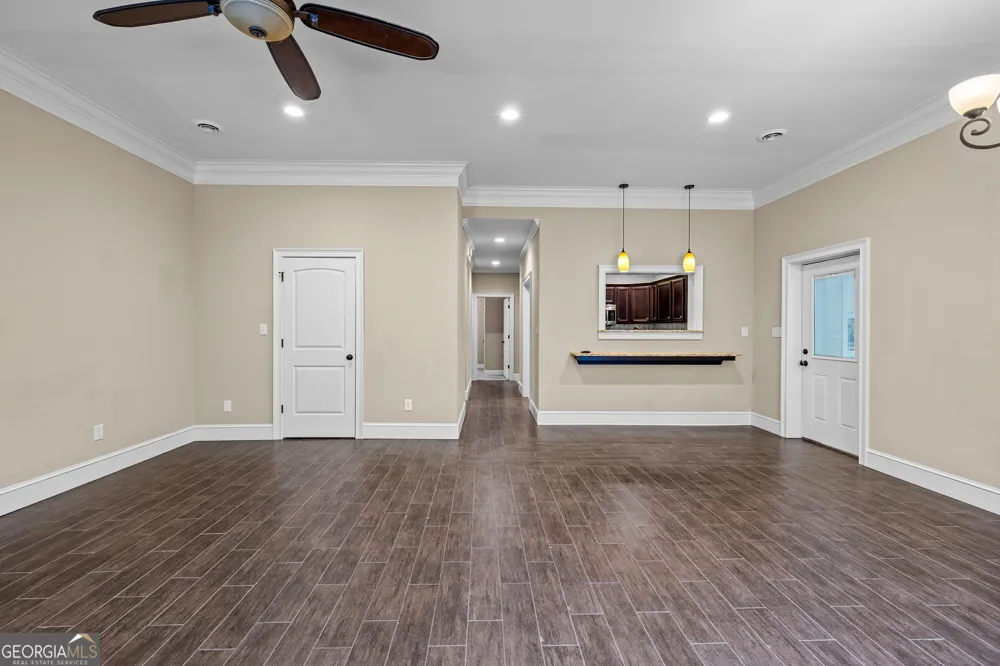359 Trammell RD Moreland, GA 30259