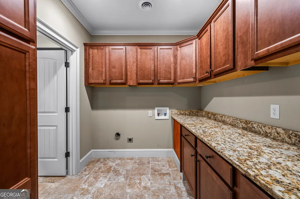 359 Trammell RD Moreland, GA 30259