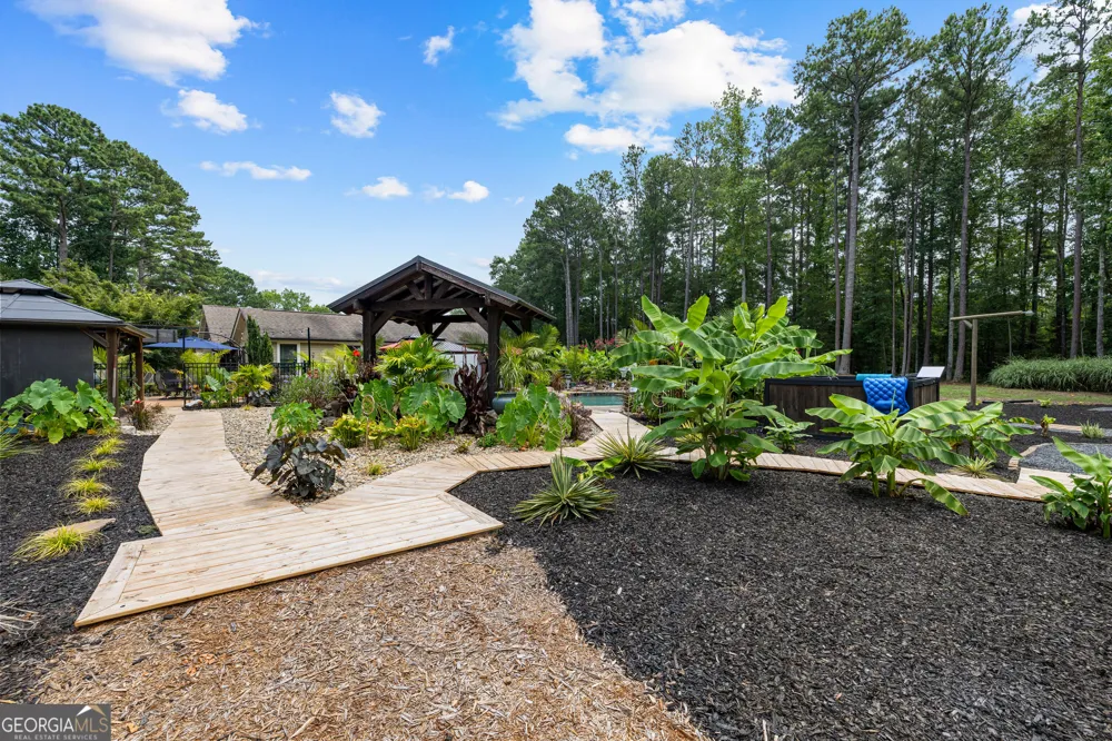 359 Trammell RD Moreland, GA 30259