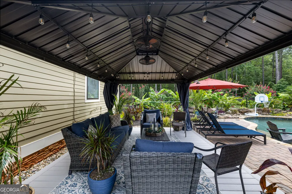 359 Trammell RD Moreland, GA 30259