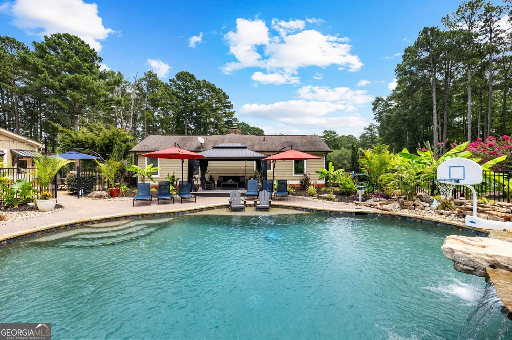 359 Trammell RD Moreland, GA 30259