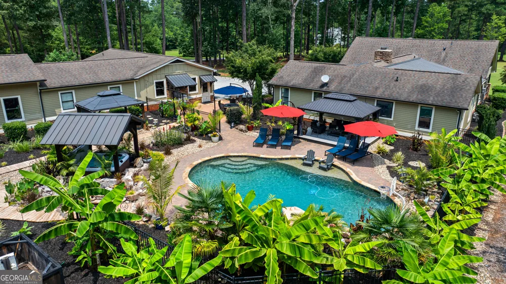 359 Trammell RD Moreland, GA 30259