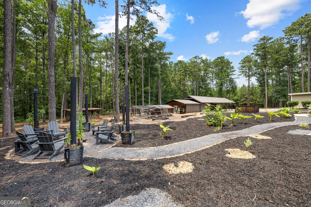 359 Trammell RD Moreland, GA 30259
