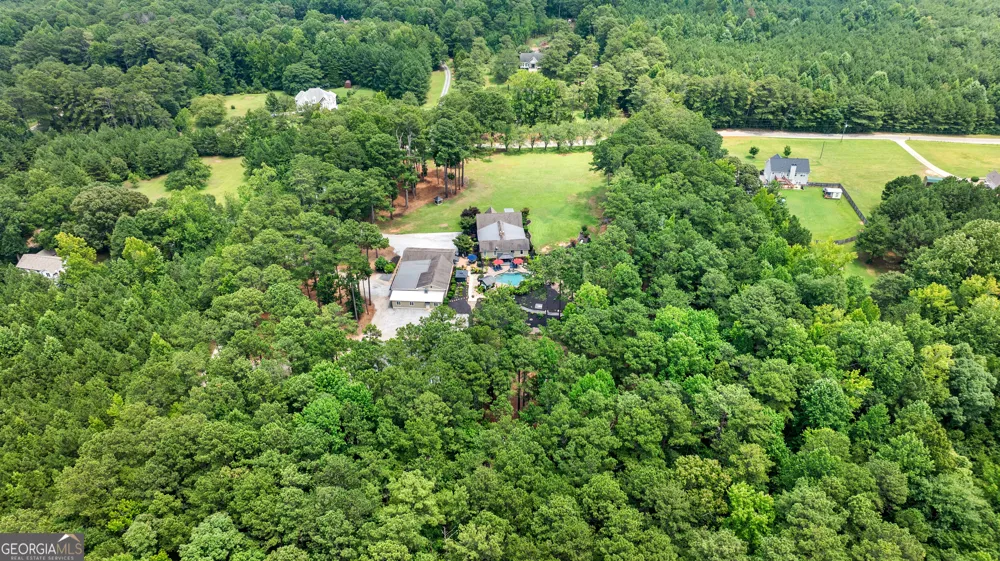 359 Trammell RD Moreland, GA 30259