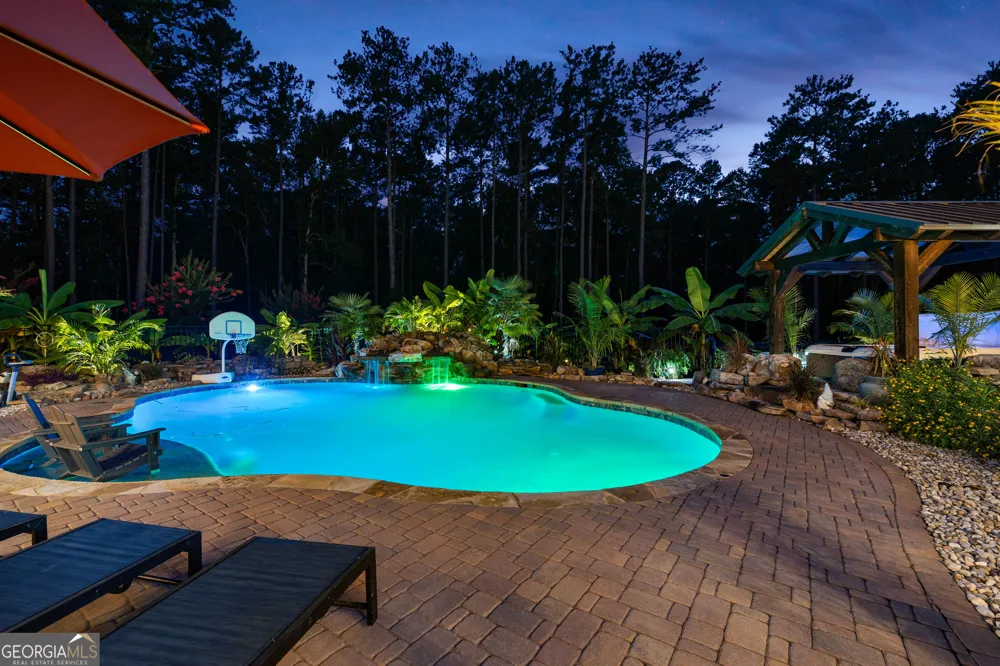 359 Trammell RD Moreland, GA 30259