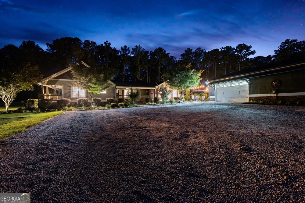 359 Trammell RD Moreland, GA 30259