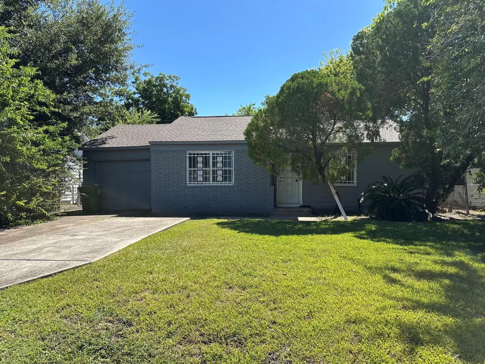 10313 Chesterfield Drive Houston, TX 77051