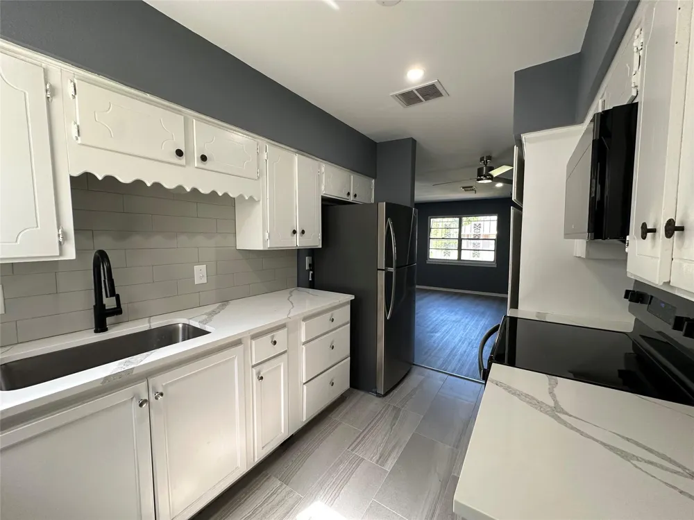 10313 Chesterfield Drive Houston, TX 77051