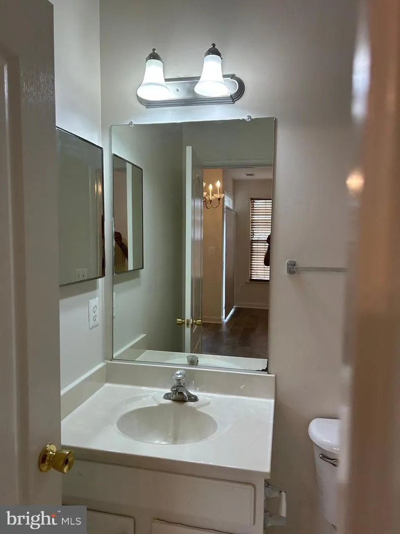 42540 MAGELLAN Ashburn, VA 20148