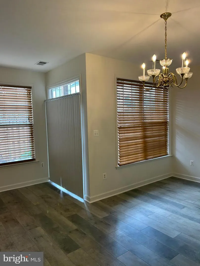 42540 MAGELLAN Ashburn, VA 20148