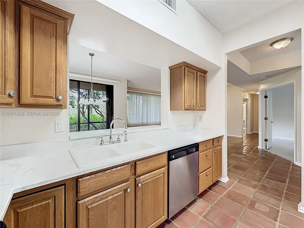 10524 NW 10th St #A-125 Plantation, FL 33322