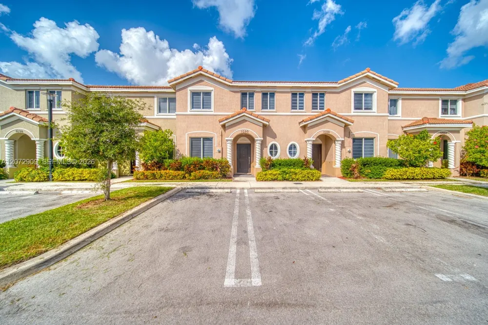 1090 SE 23rd Ave #1090 Homestead, FL 33035
