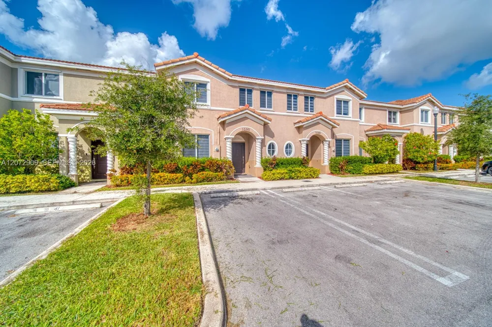 1090 SE 23rd Ave #1090 Homestead, FL 33035