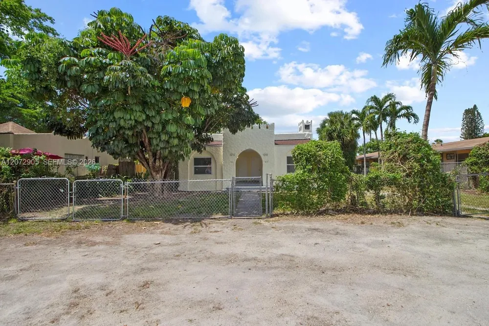 1210 Sesame St #1210 Opa-Locka, FL 33054