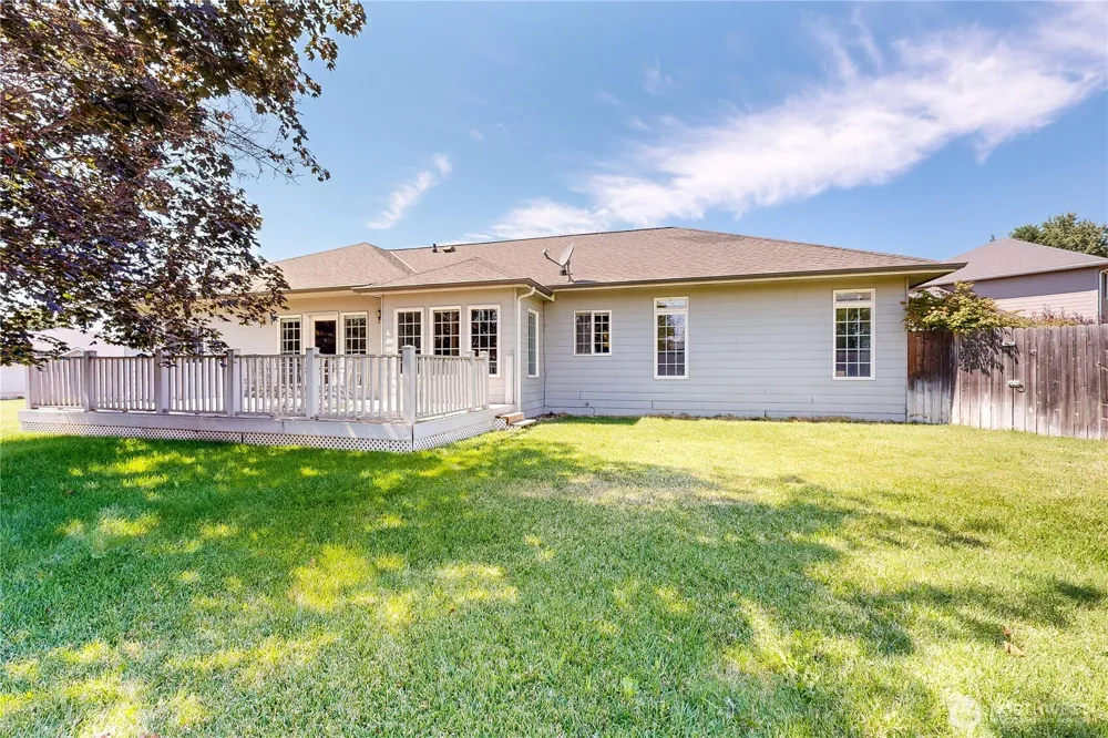 1916 SE Clover Court College Place, WA 99324