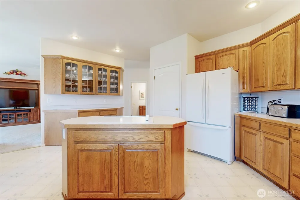 1916 SE Clover Court College Place, WA 99324