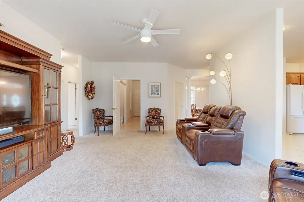 1916 SE Clover Court College Place, WA 99324