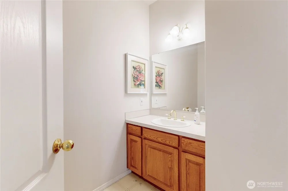 1916 SE Clover Court College Place, WA 99324