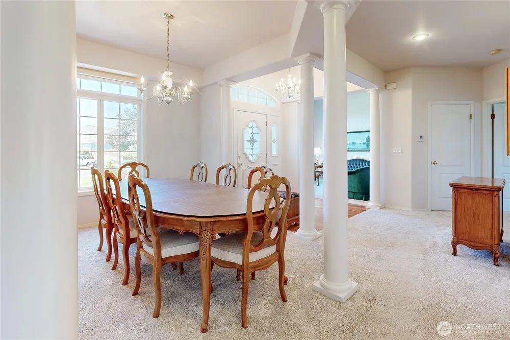 1916 SE Clover Court College Place, WA 99324
