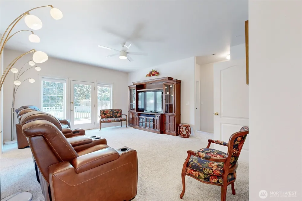 1916 SE Clover Court College Place, WA 99324