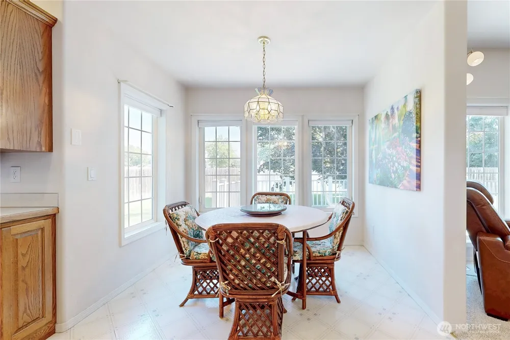 1916 SE Clover Court College Place, WA 99324