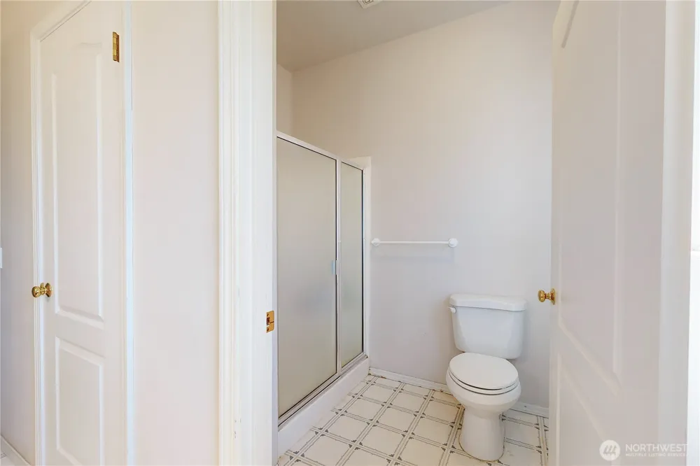 1916 SE Clover Court College Place, WA 99324
