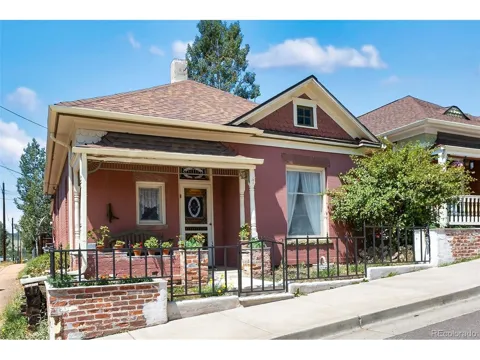 209 4th Street