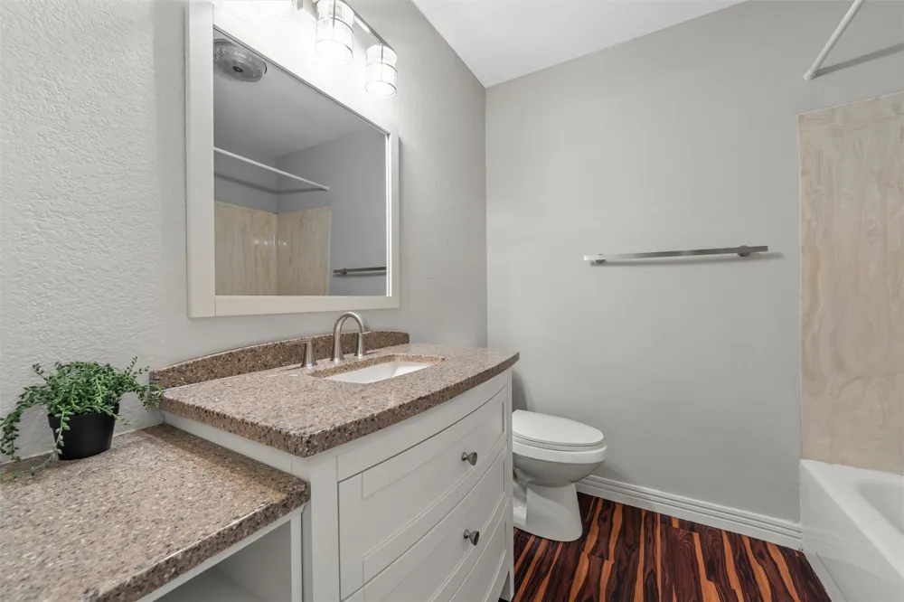 1348 S 12th Street Waco, TX 76706