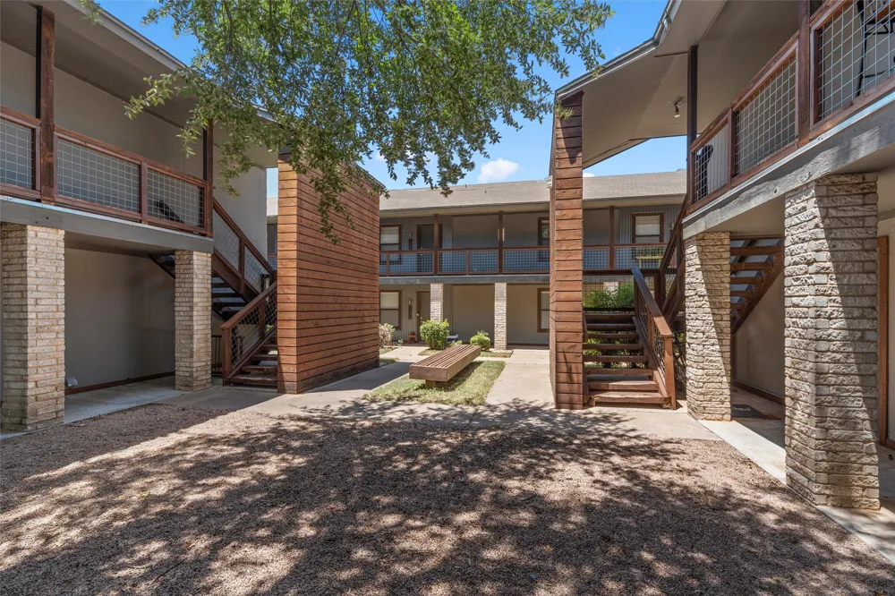 1348 S 12th Street Waco, TX 76706
