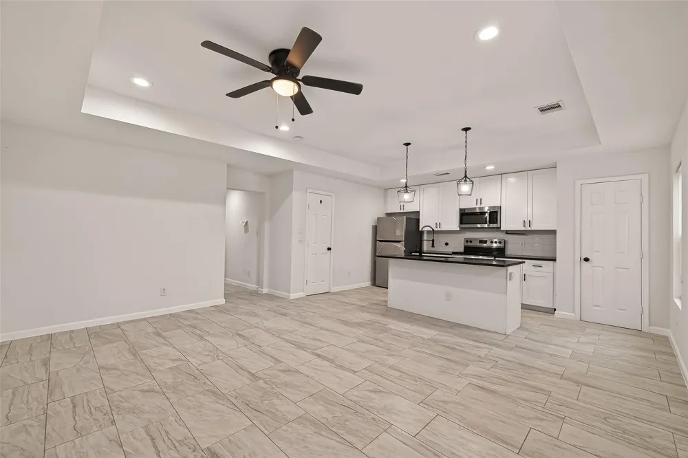 4302 Hirsch Road #B Houston, TX 77026