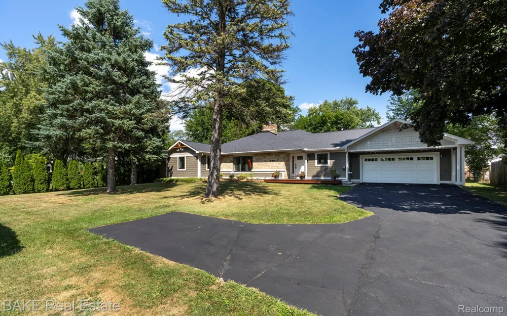 590 Sheldon Road Plymouth City, MI 48170