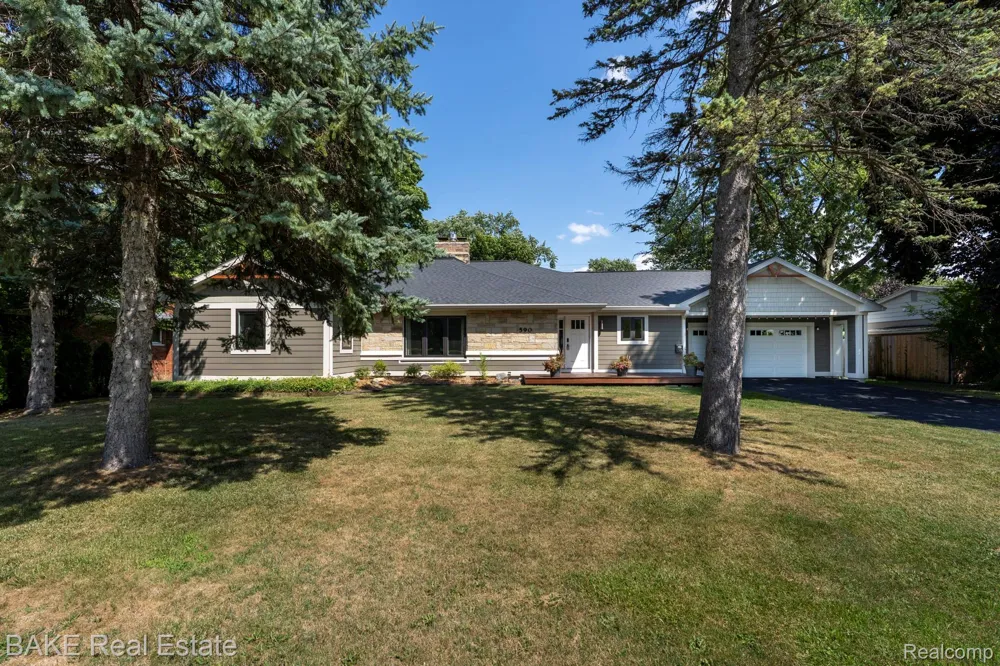 590 Sheldon Road Plymouth City, MI 48170