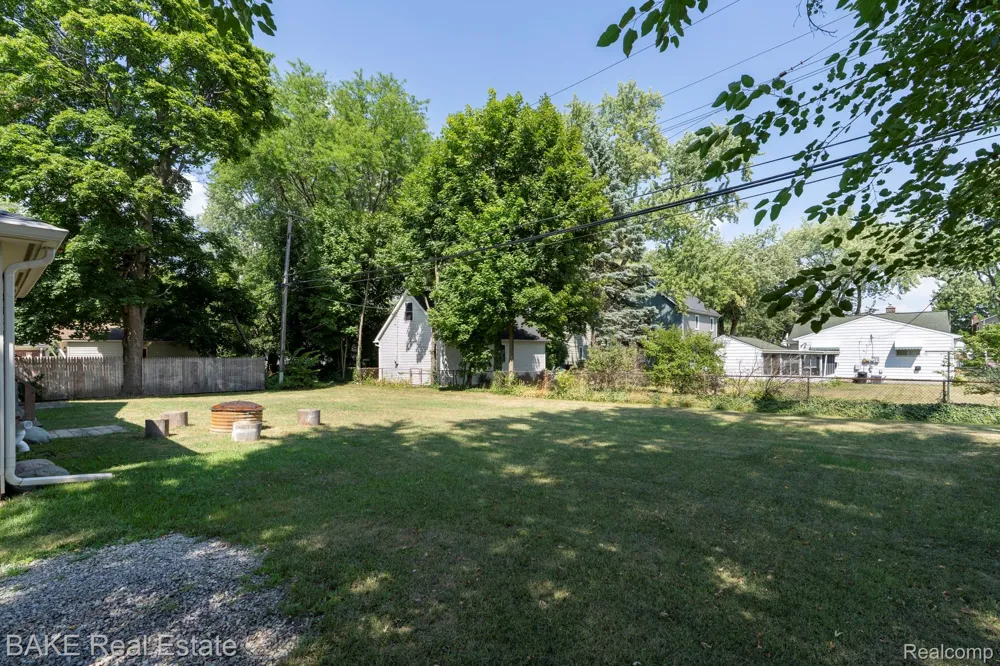 590 Sheldon Road Plymouth City, MI 48170